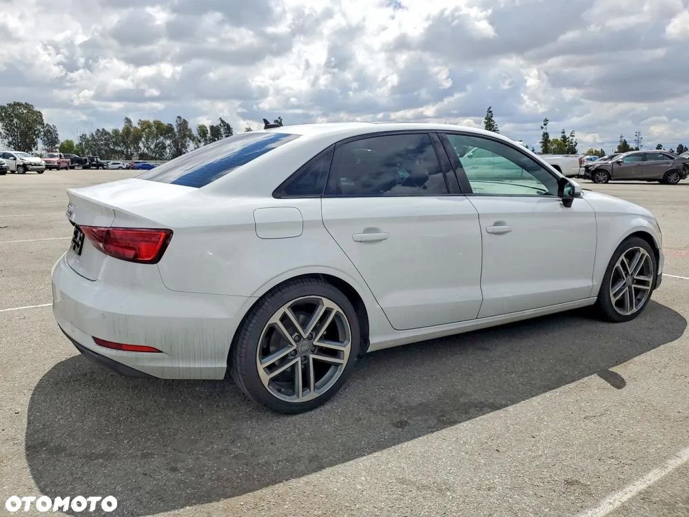Audi A3 Limousine 40 TFSI Quattro Sport S tronic - 4