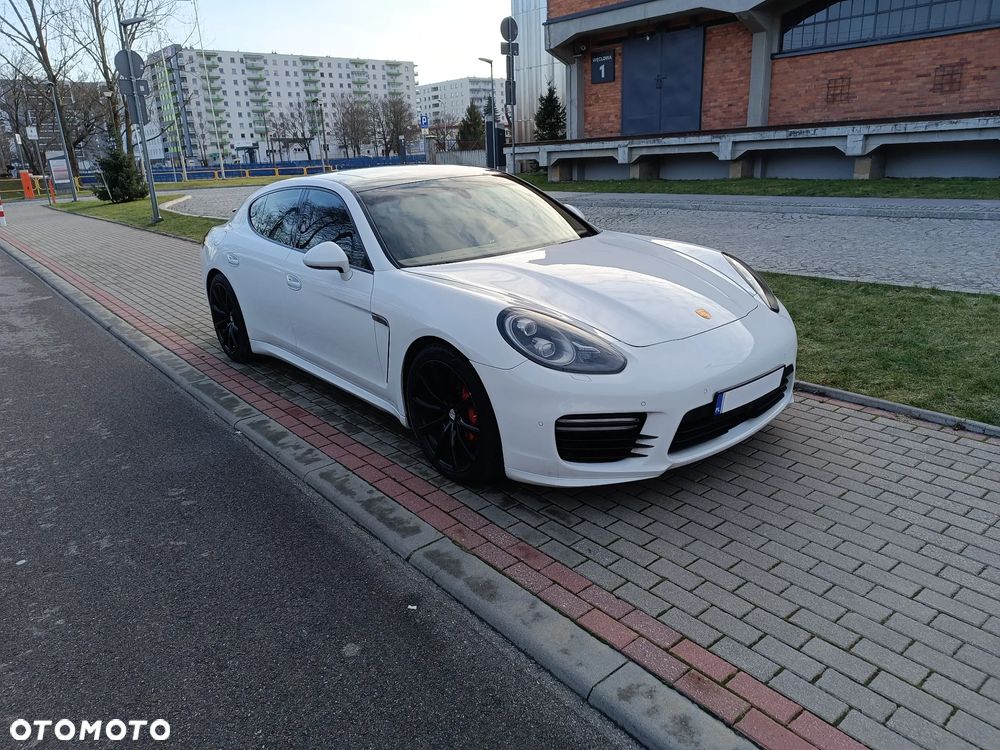 Porsche Panamera 4 PDK Edition - 10
