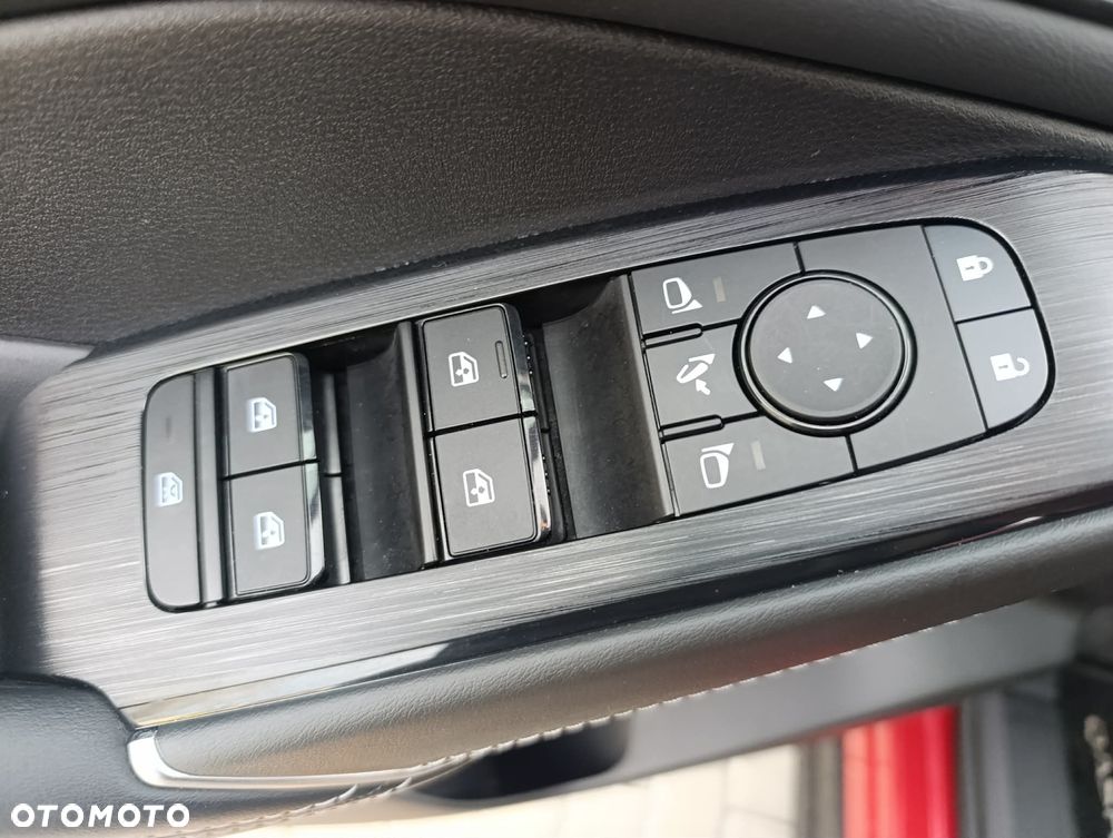 Nissan Qashqai 1.3 DIG-T MHEV N-Connecta Xtronic - 9