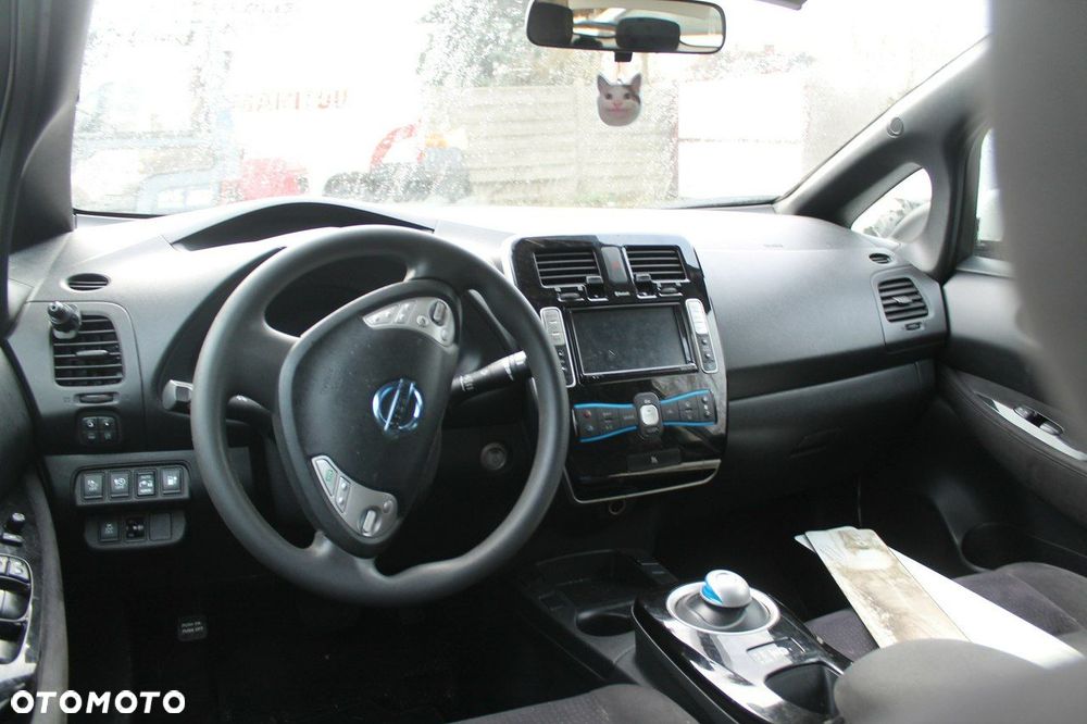 Nissan Leaf - 7