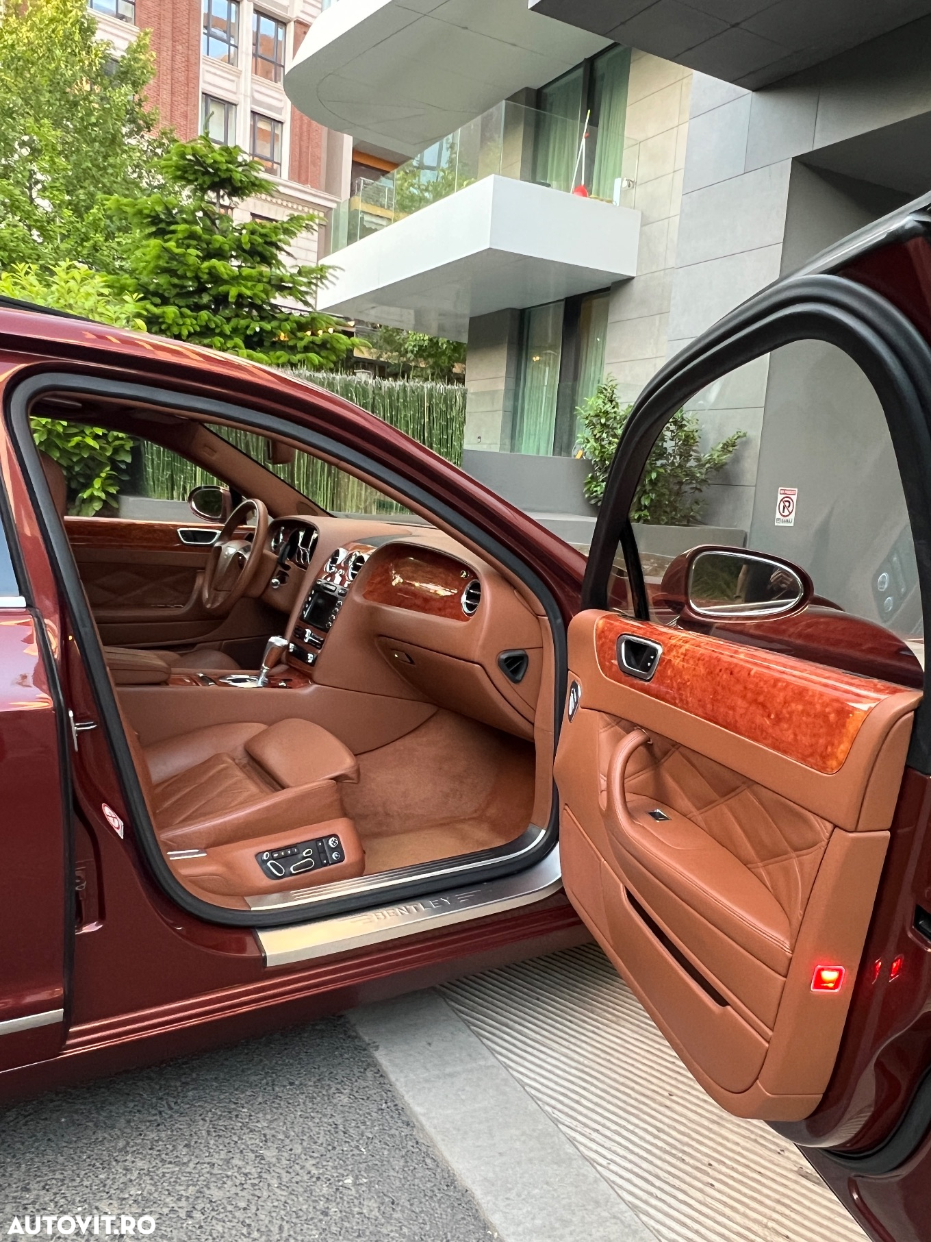 Bentley Flying Spur - 10