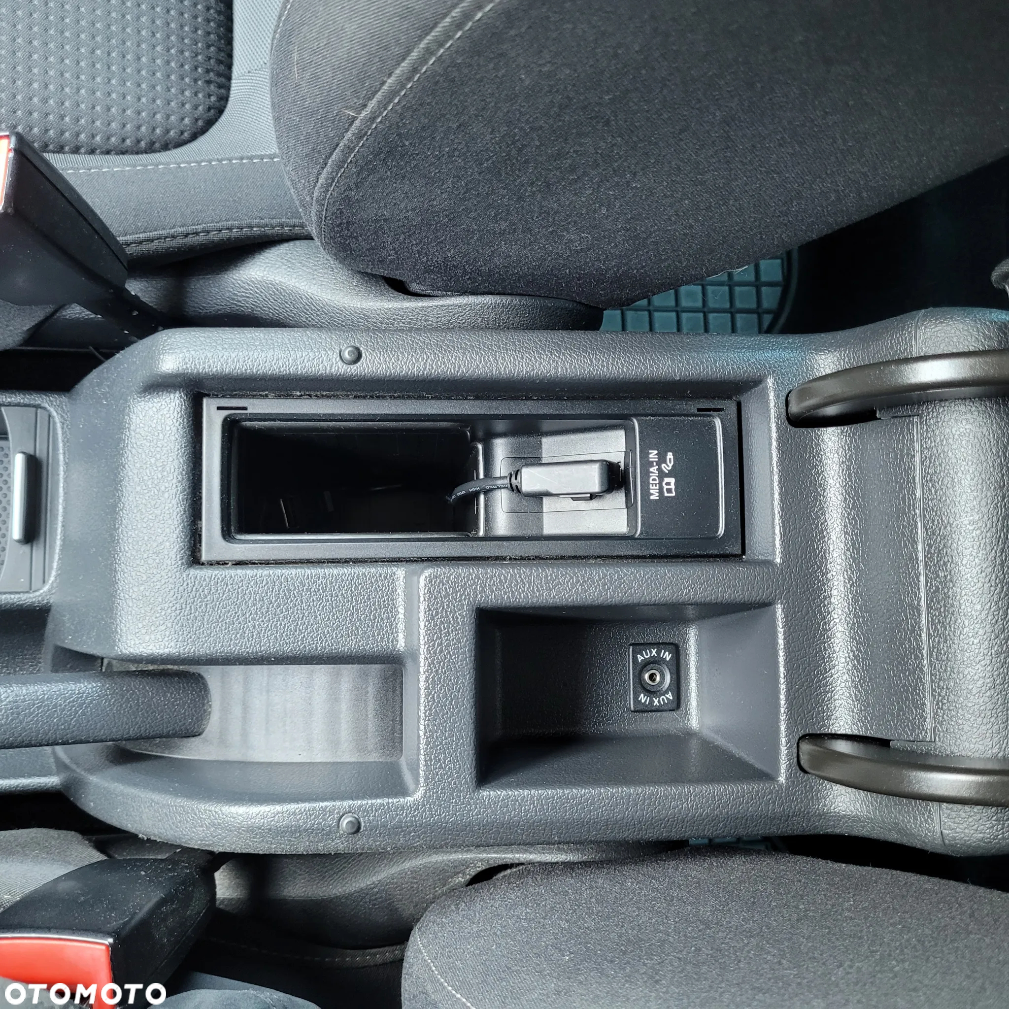 Volkswagen Golf Plus 1.6 TDI DPF Team - 28