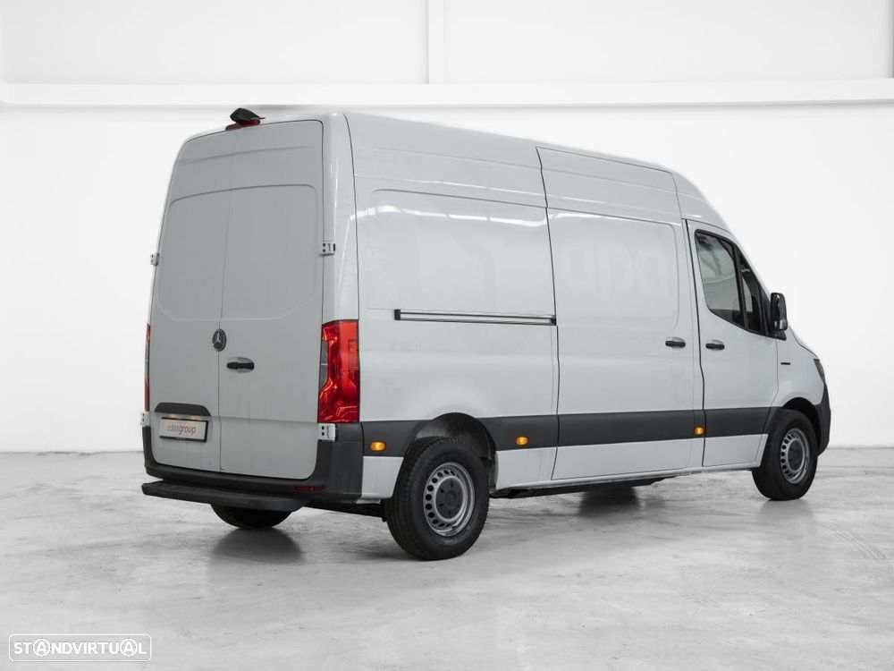 Mercedes-Benz E-SPRINTER - 4