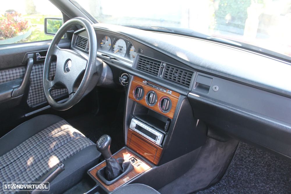 Mercedes-Benz W201 (1982-1993) 190 D 2.5 Turbo - 26