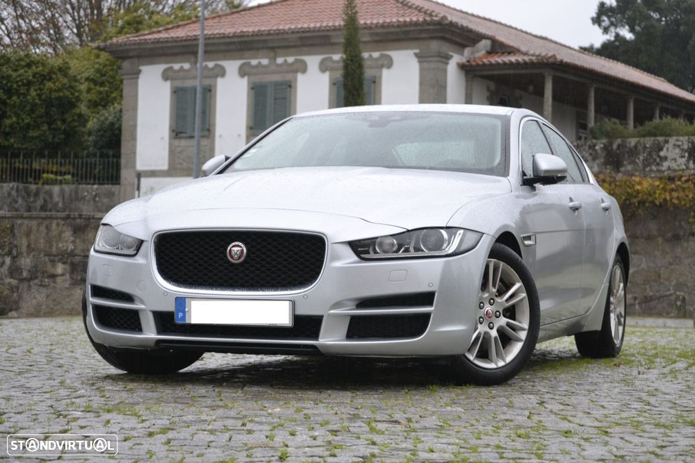 Jaguar XE 2.0 D Pure - 1