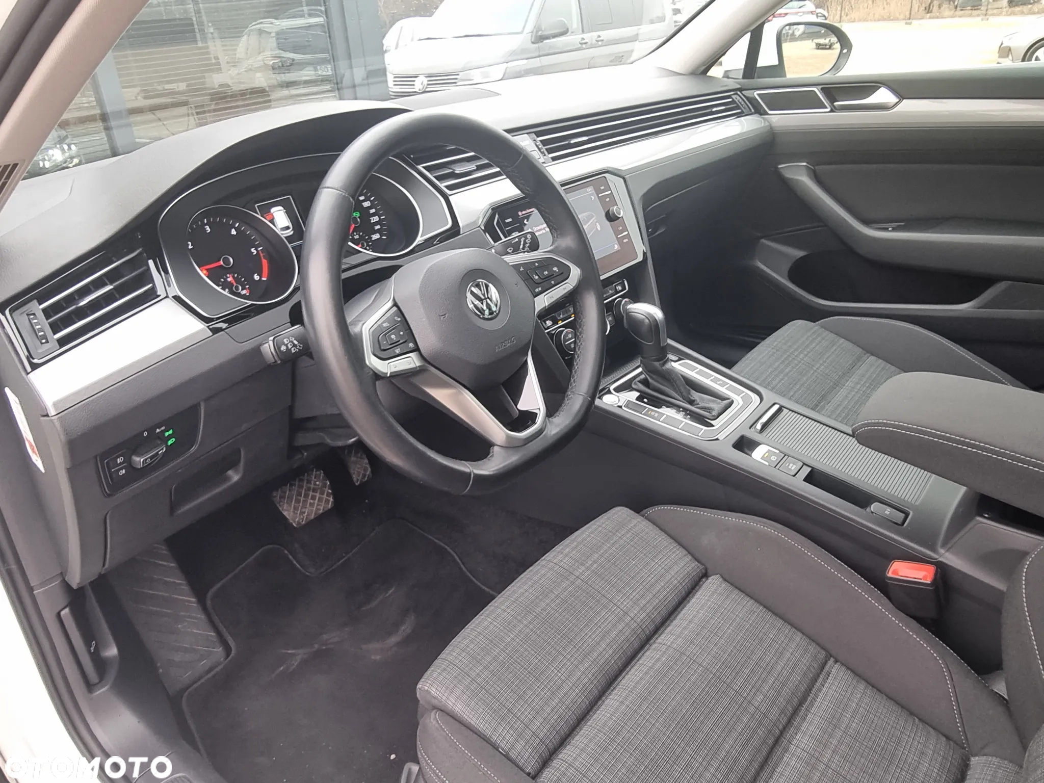 Volkswagen Passat 2.0 TDI EVO Business DSG - 26