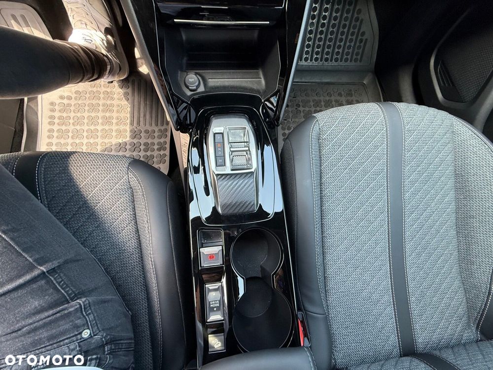 Peugeot 2008 - 22