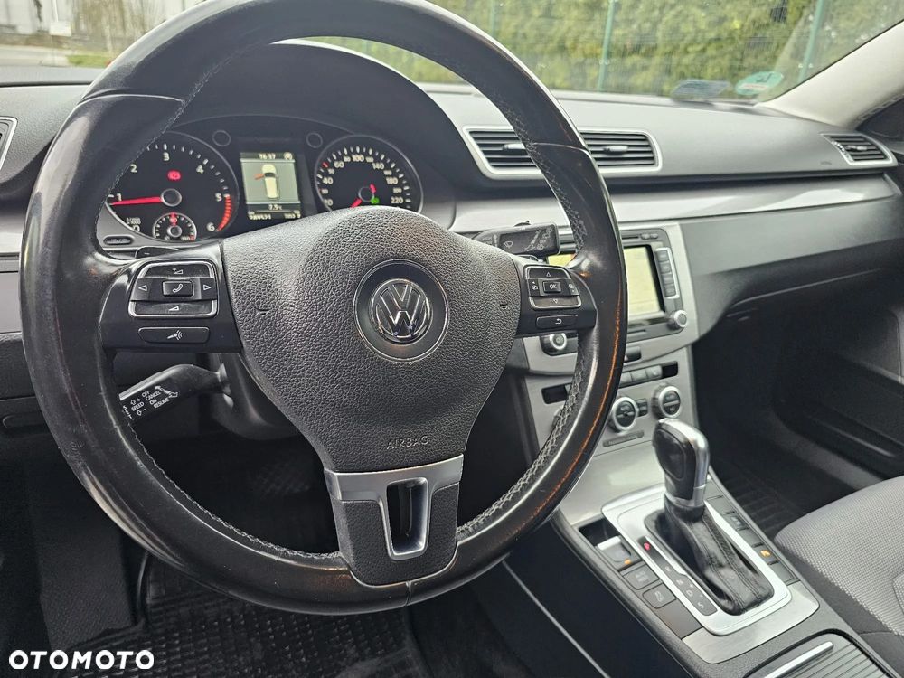 Volkswagen Passat 2.0 TDI Comfortline DSG - 7