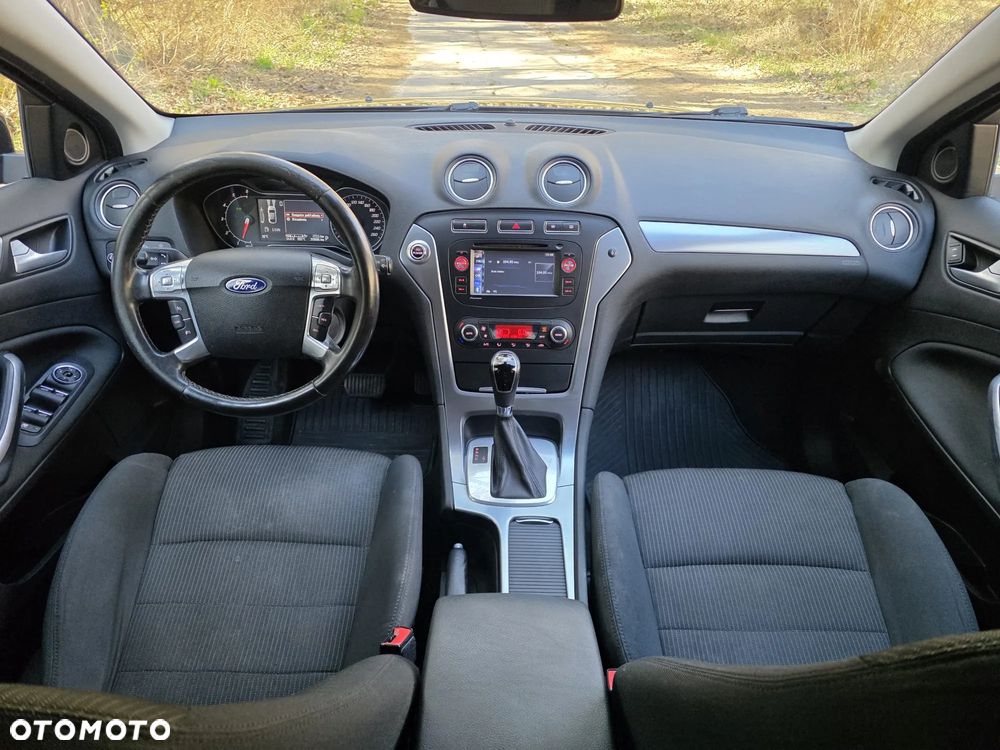 Ford Mondeo 2.0 TDCi Ambiente - 13