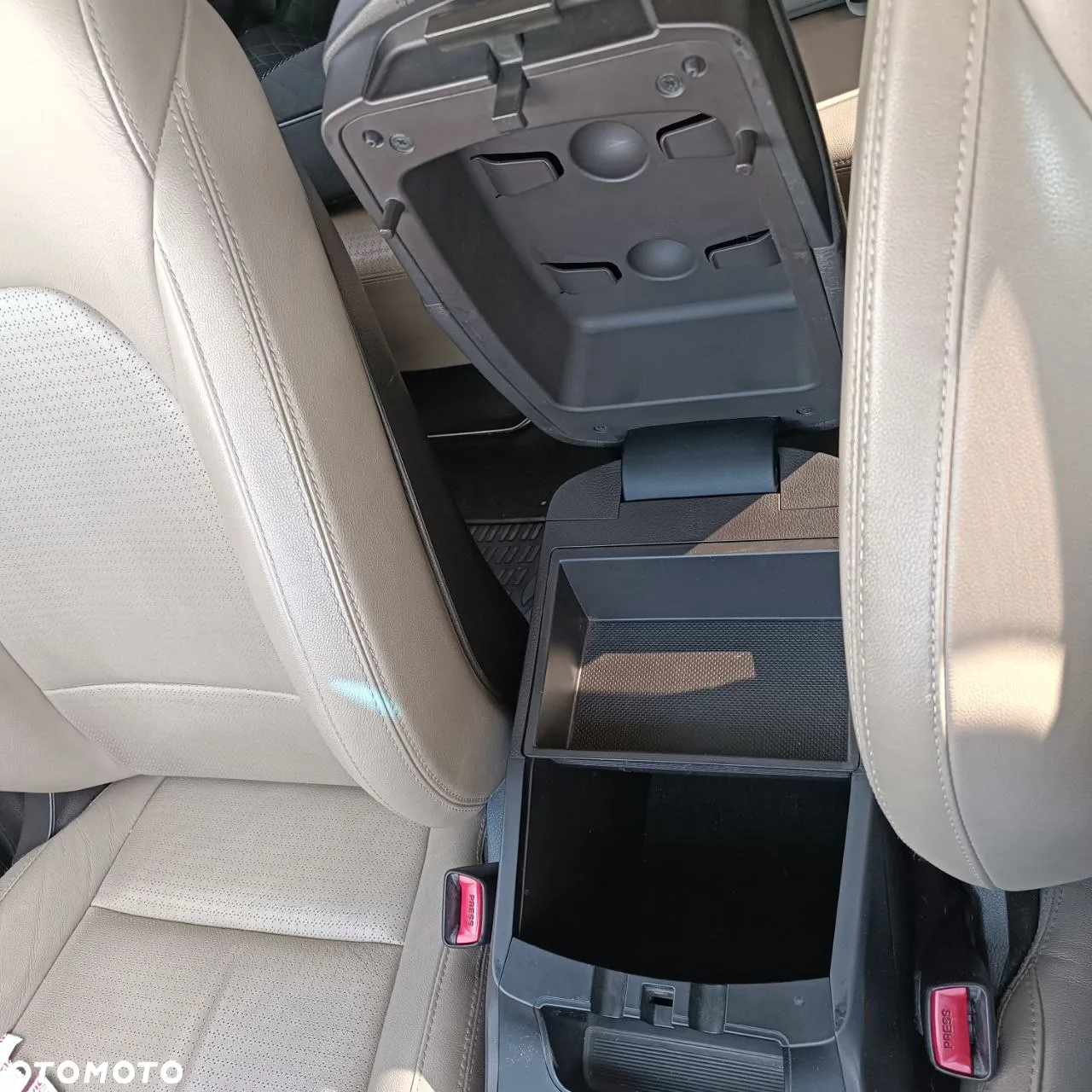 Hyundai Santa Fe 2.2 CRDi Executive 7os - 18