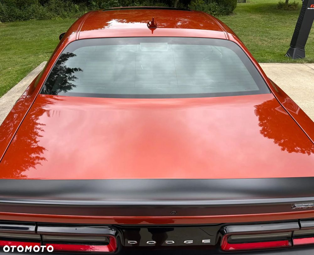 Dodge Challenger - 18