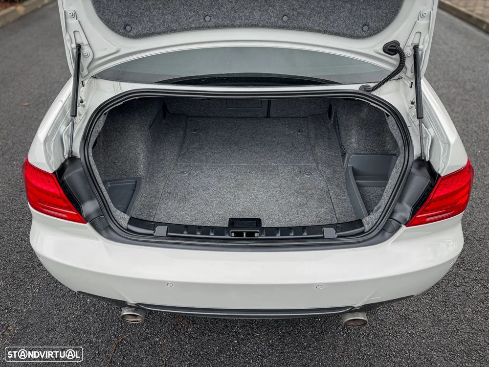 BMW 320 d M Sport Edition - 15