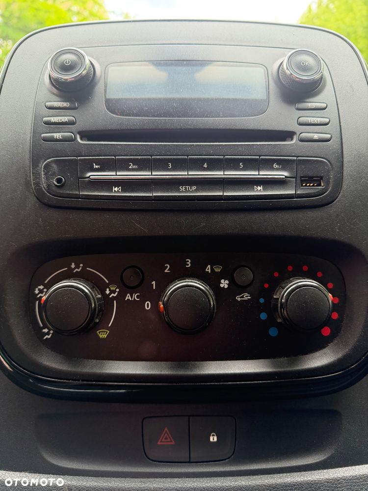 Opel Vivaro - 12