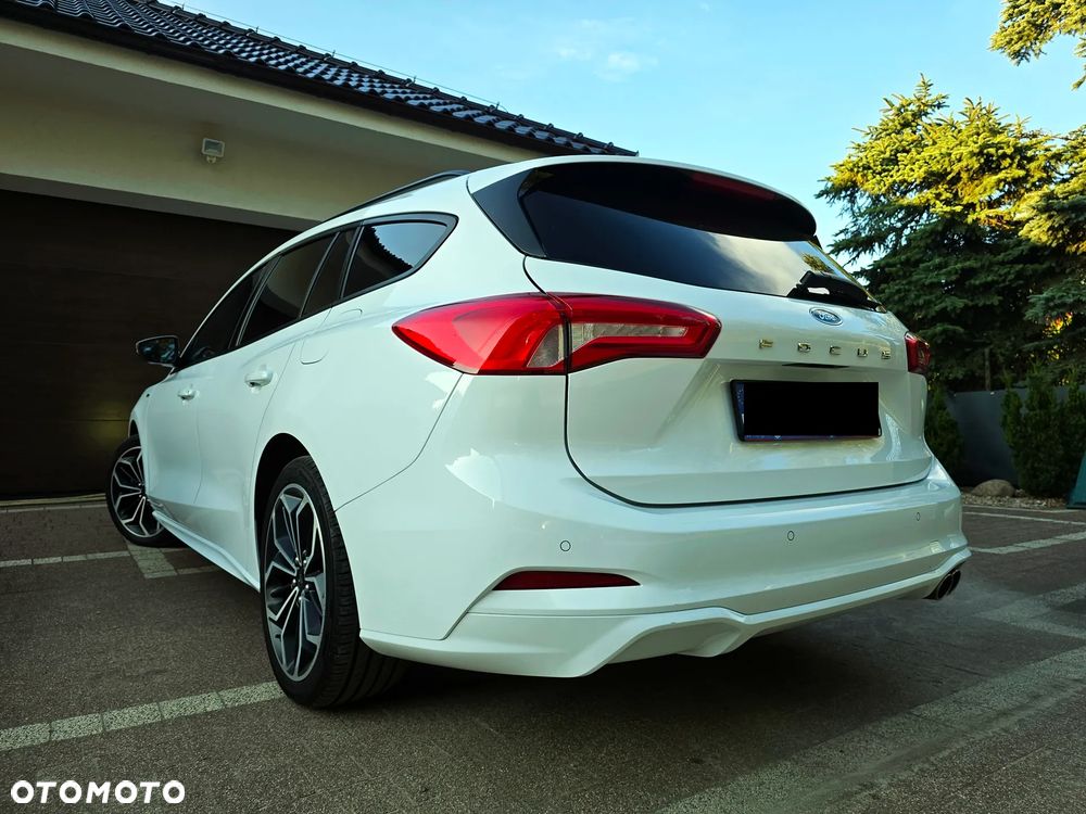 Ford Focus 1.5 EcoBoost ST-Line - 27