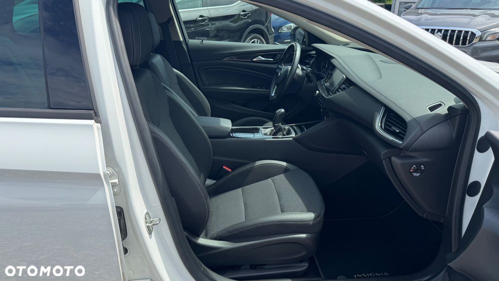 Opel Insignia 1.5 T Enjoy S&S Eco - 31