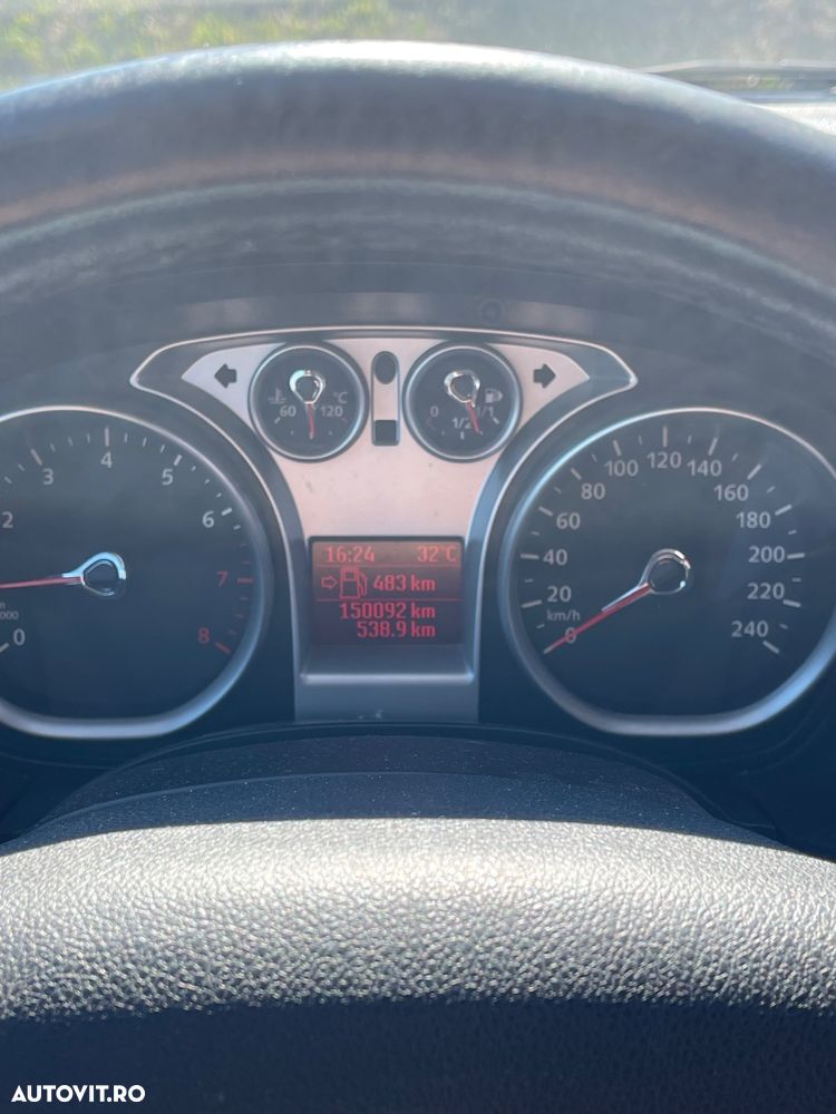 Ford Focus 1.6i Titanium - 5