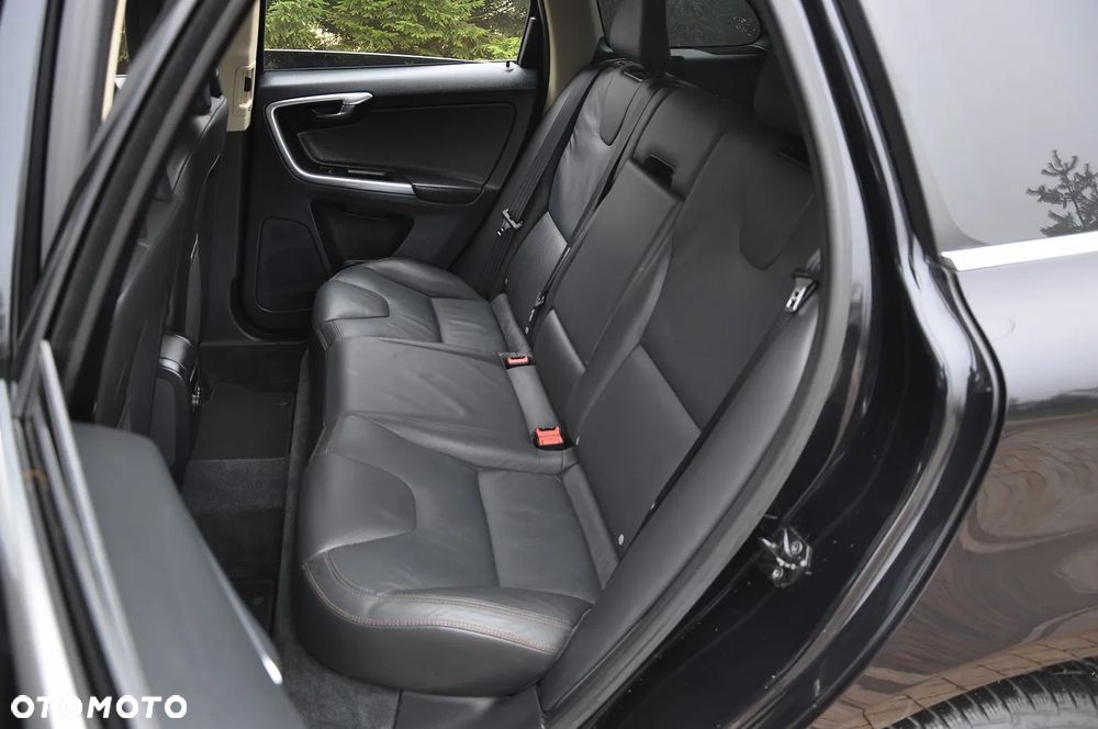 Volvo XC 60 D4 AWD Geartronic Summum - 23