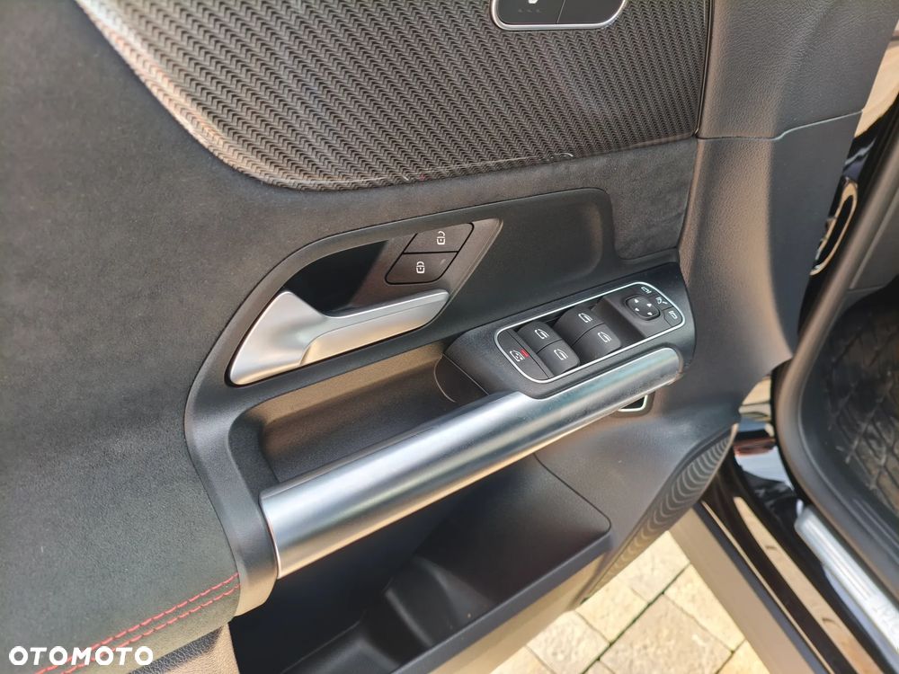 Mercedes-Benz GLA 200 AMG Line - 12