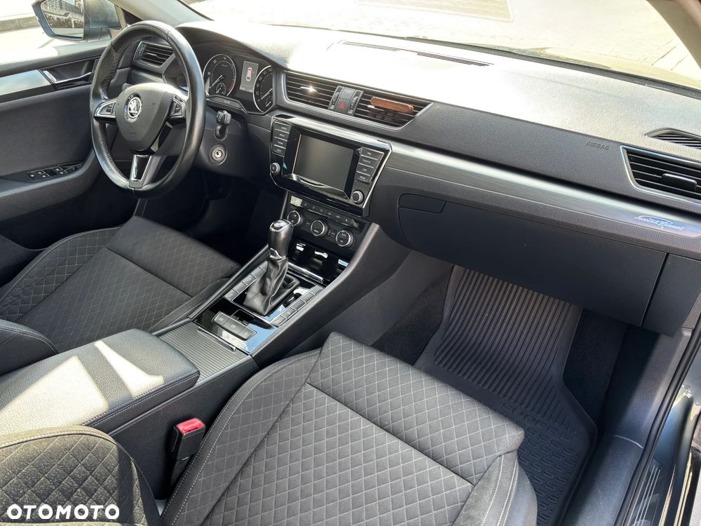 Skoda Superb 2.0 TDI DSG Style - 18