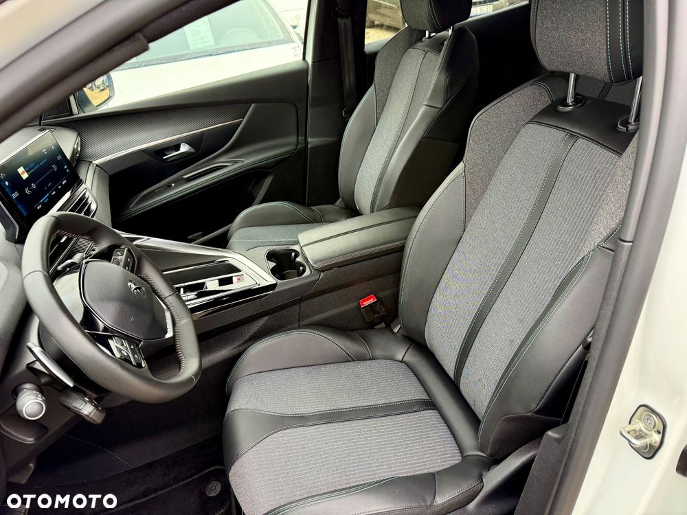 Peugeot 3008 Hybrid 136 e-DSC6 Allure - 14