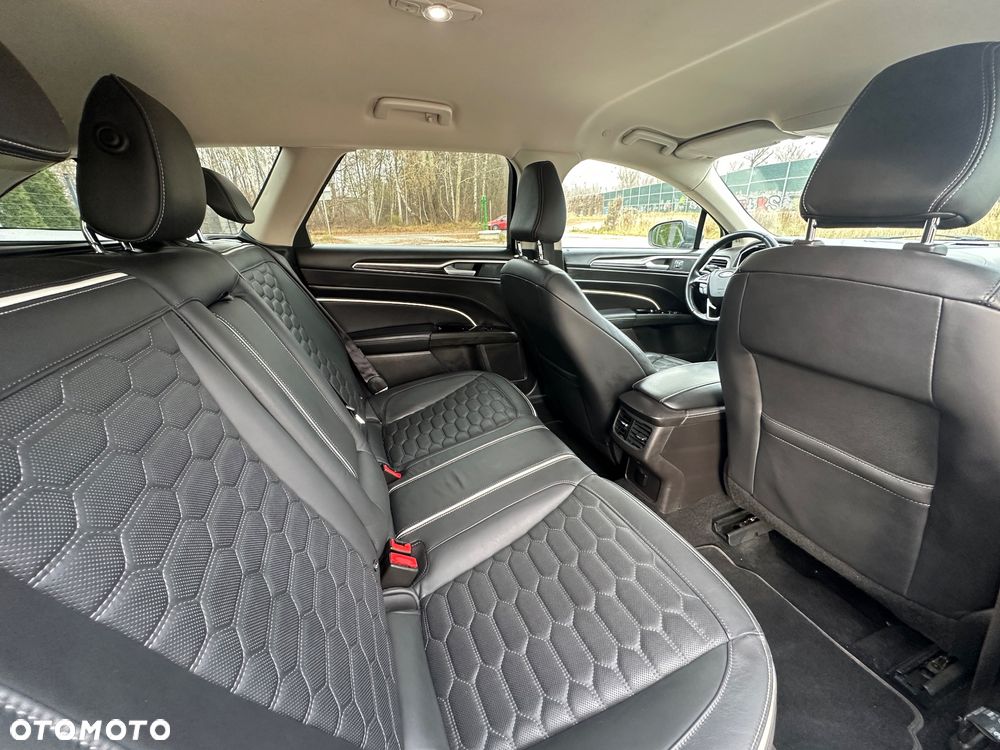 Ford Mondeo 2.0 EcoBlue Allrad VIGNALE - 33