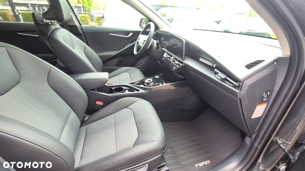 Kia Niro 1.6 GDI Hybrid L - 12