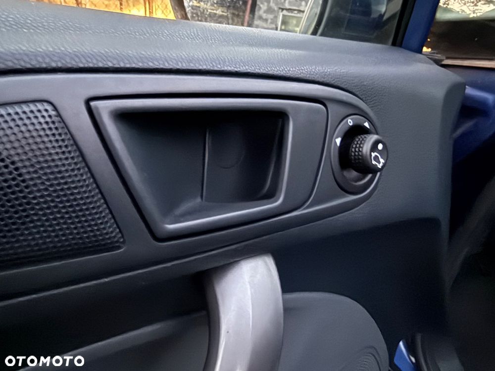 Ford Fiesta - 27