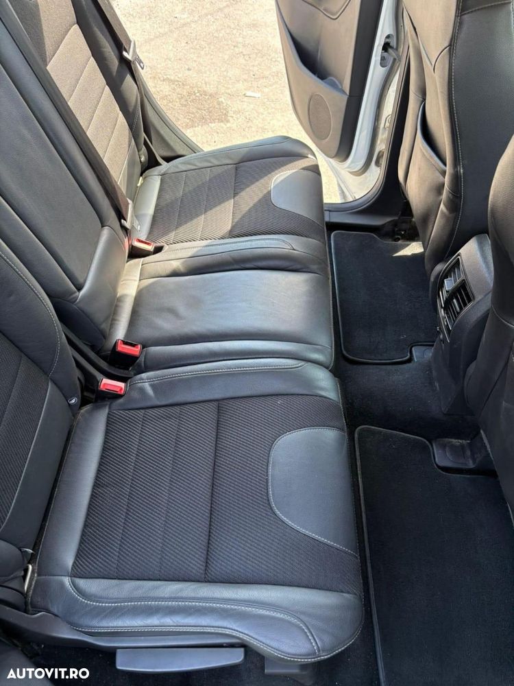 Ford Kuga 2.0 TDCi Powershift 4WD Titanium - 10
