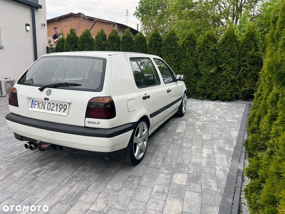 Volkswagen Golf - 9