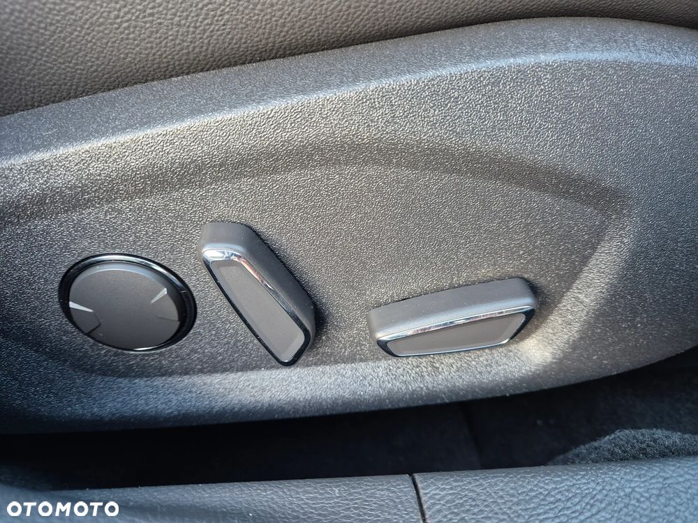 Ford Mondeo 2.0 TDCi STart-Stopp Titanium - 23