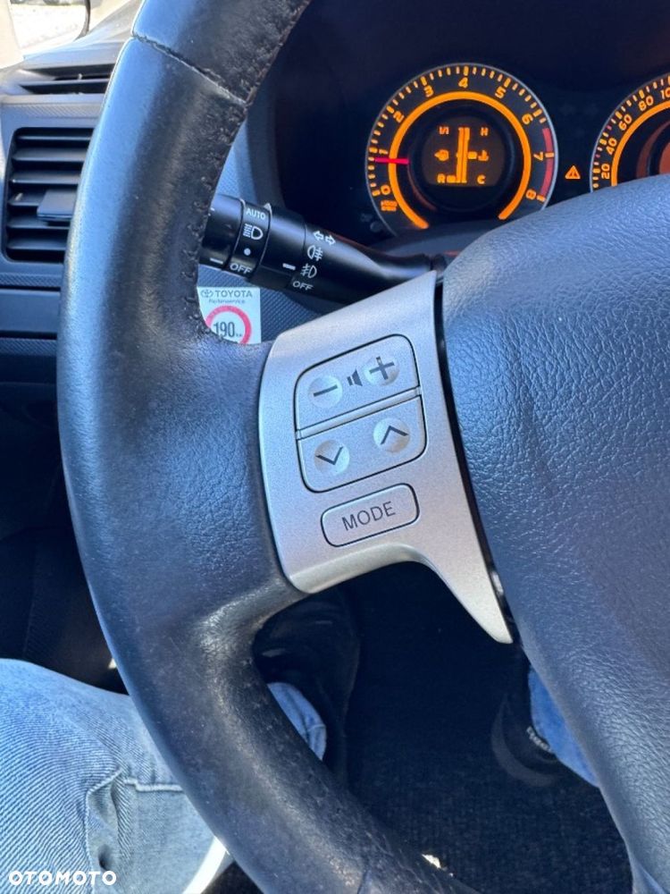 Toyota Auris - 19