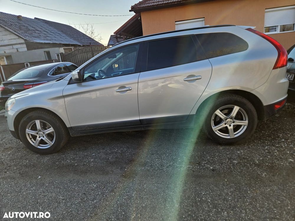 Volvo XC 60 D4 Start-Stop Kinetic - 4