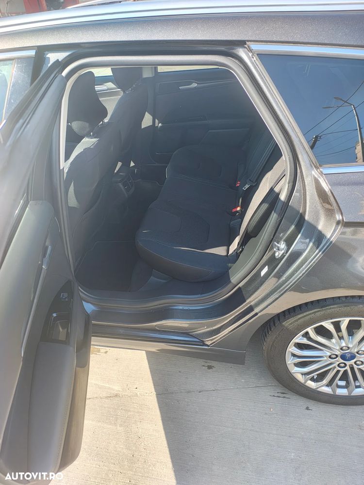 Ford Mondeo - 8