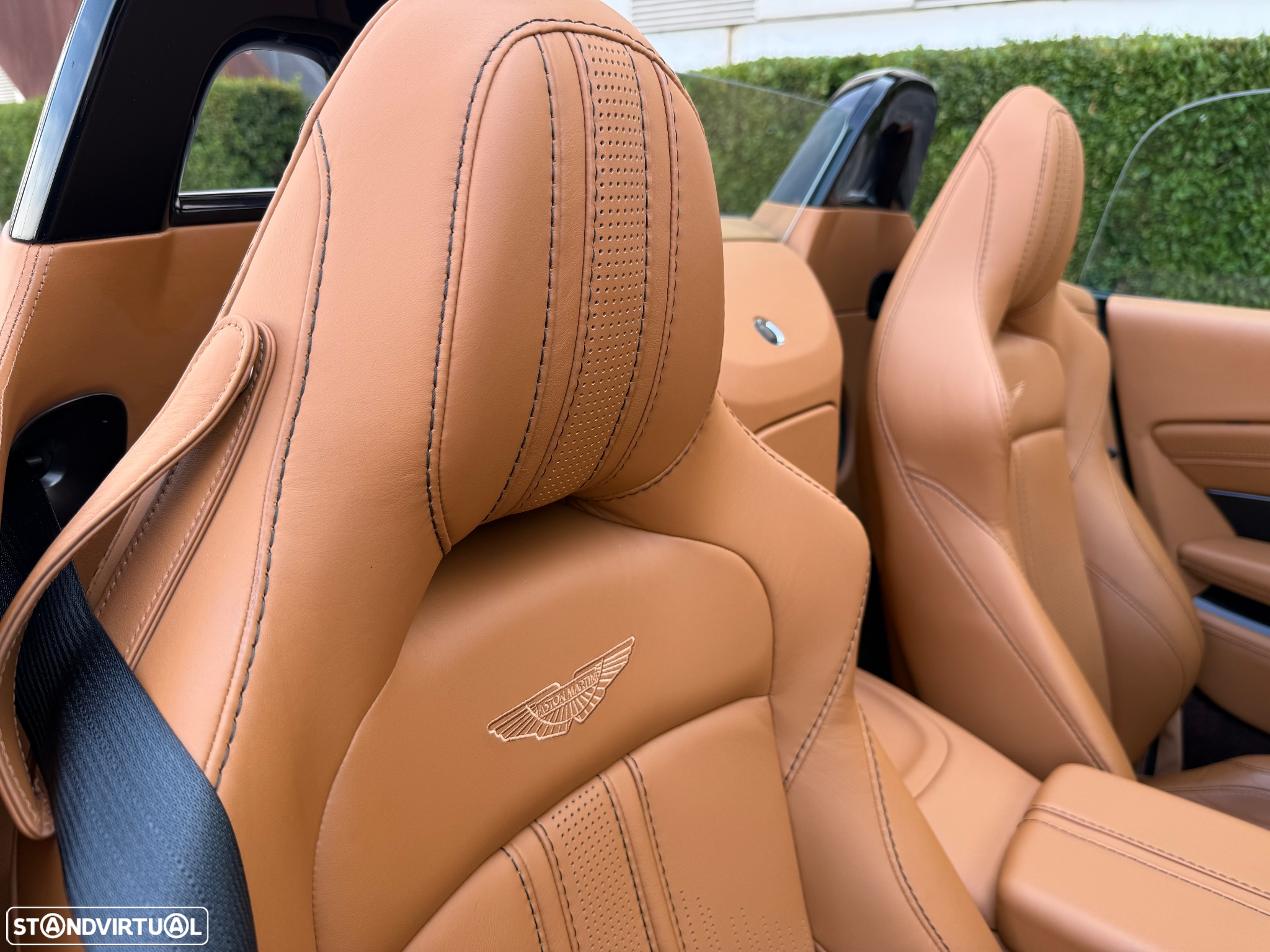 Aston Martin Vantage Roadster V8 - 44