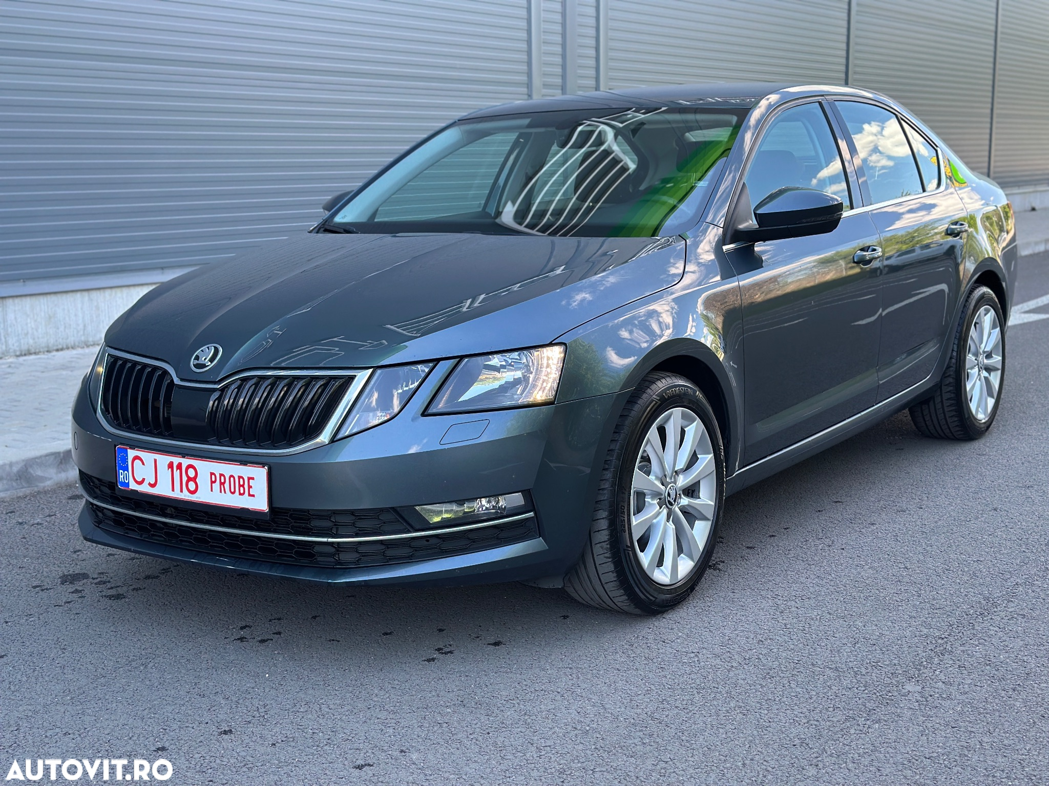 Skoda Octavia 2.0 TDI DSG Style - 12