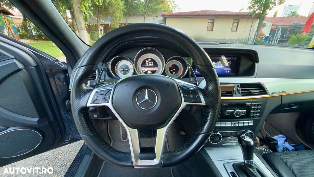 Mercedes-Benz C 250 CGI BlueEFFICIENCY - 14