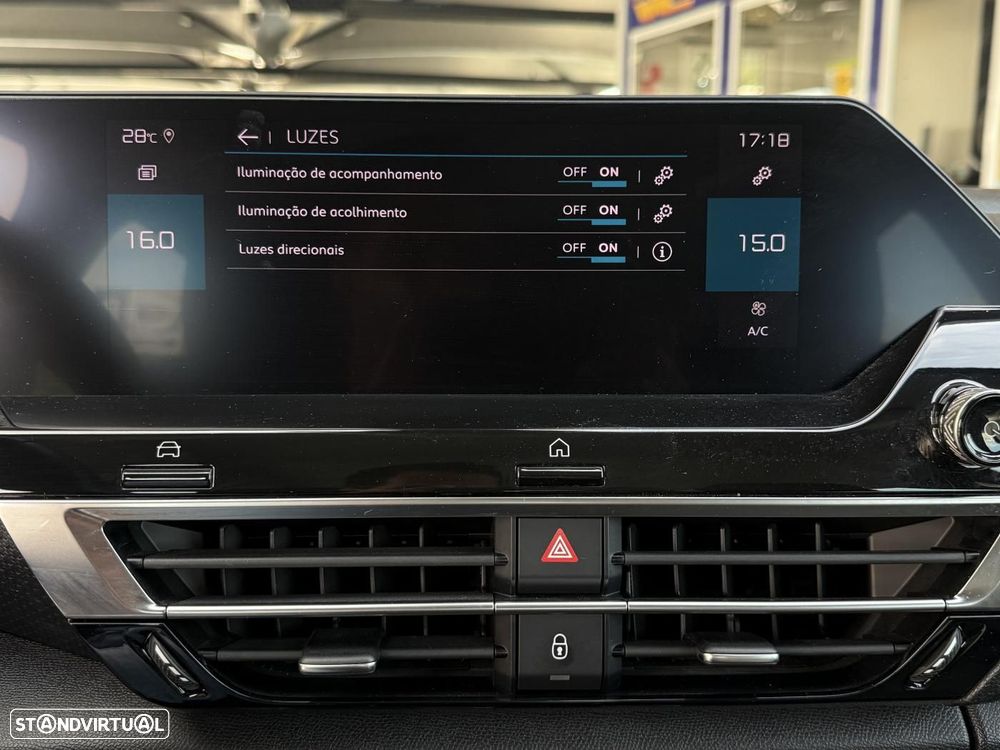 Citroën C4 1.2 PureTech Shine EAT8 - 32