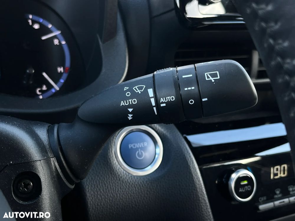 Toyota Yaris Cross - 18