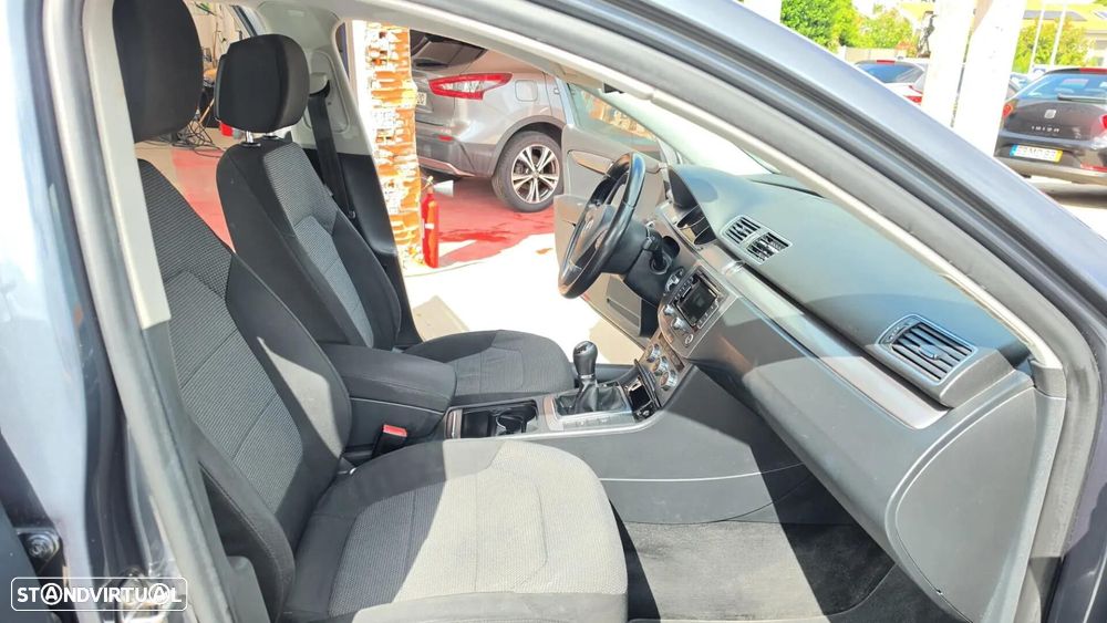 VW Passat Variant 1.6 TDI BlueMotion - 13