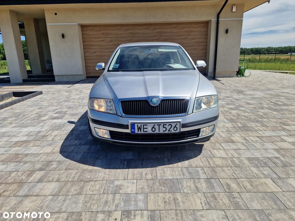 Skoda Octavia 1.6 FSI Automatik Ambiente - 3