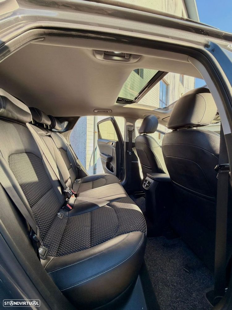 Kia Ceed - 8
