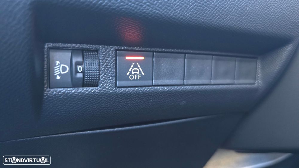 Peugeot 208 PureTech 100 EAT8 Active Pack - 11
