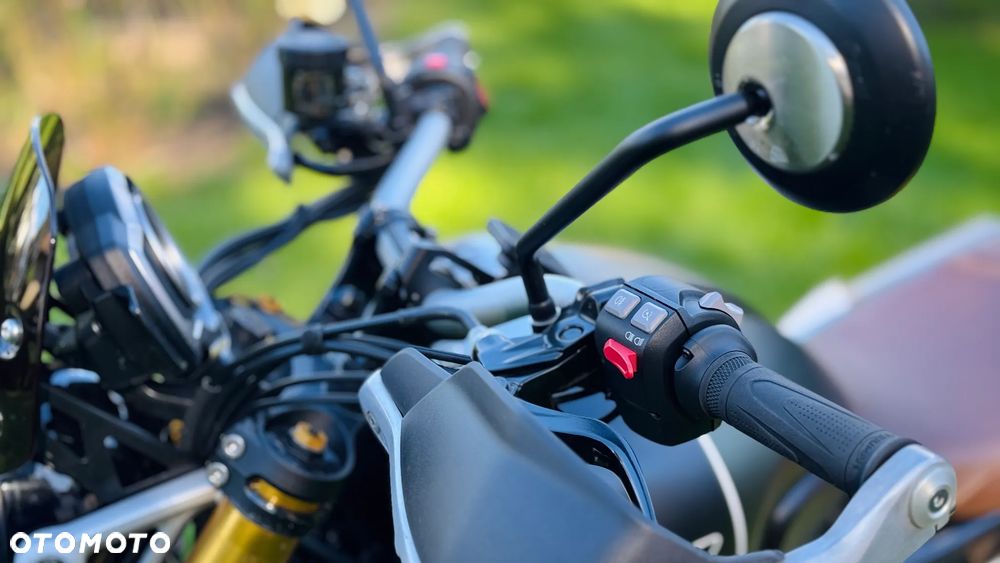 Triumph Scrambler - 8