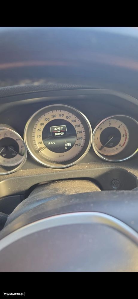 Mercedes-Benz E 300 Bluetec Hybrid Avantgarde - 1