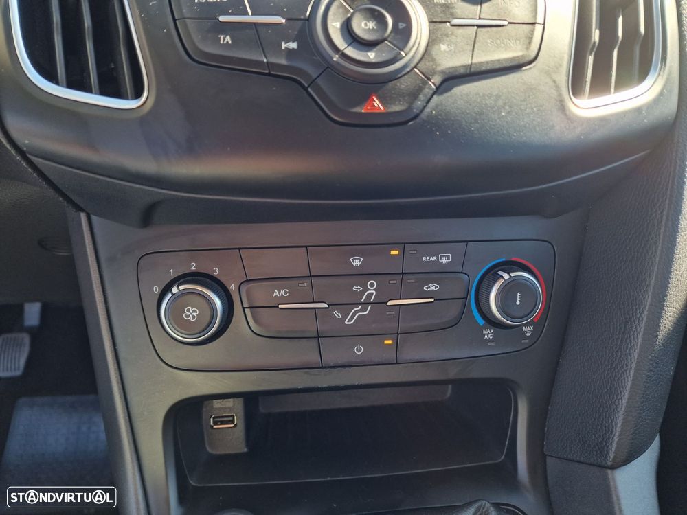 Ford Focus 1.0 SCTi Trend - 22