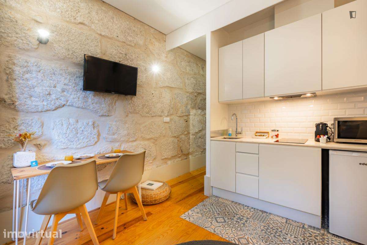 Apartamento com 1 quartos - localizado em Santo Ildefonso Porto - Grande imagem: 3/26