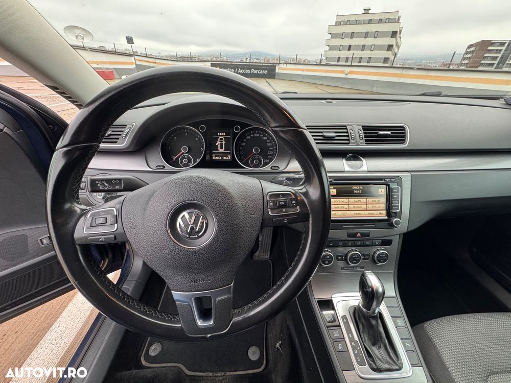 Volkswagen Passat 2.0 TDI BlueMotion Technology DSG Comfortline - 6