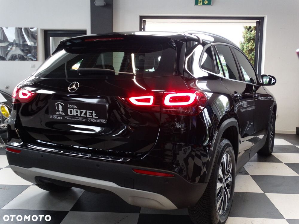 Mercedes-Benz GLA - 5