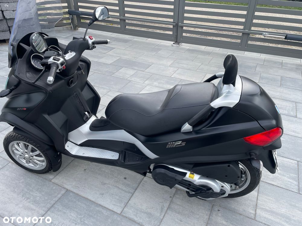 Piaggio MP-3 - 16