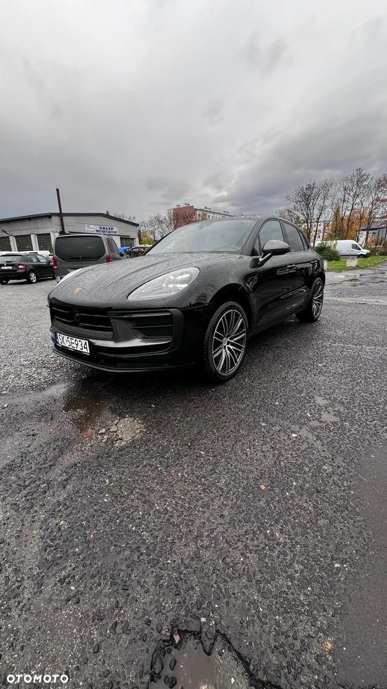 Porsche Macan T - 1